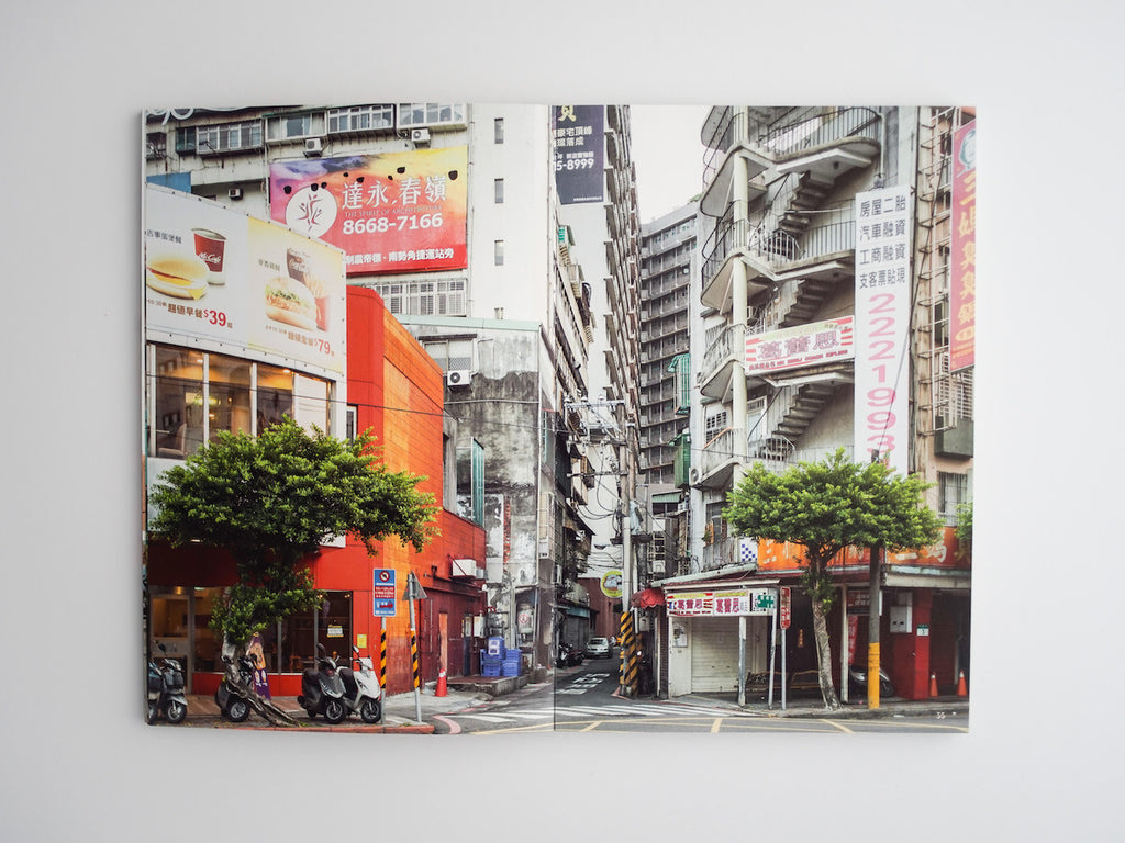 Taipei Diary - Peter Bialobrzeski